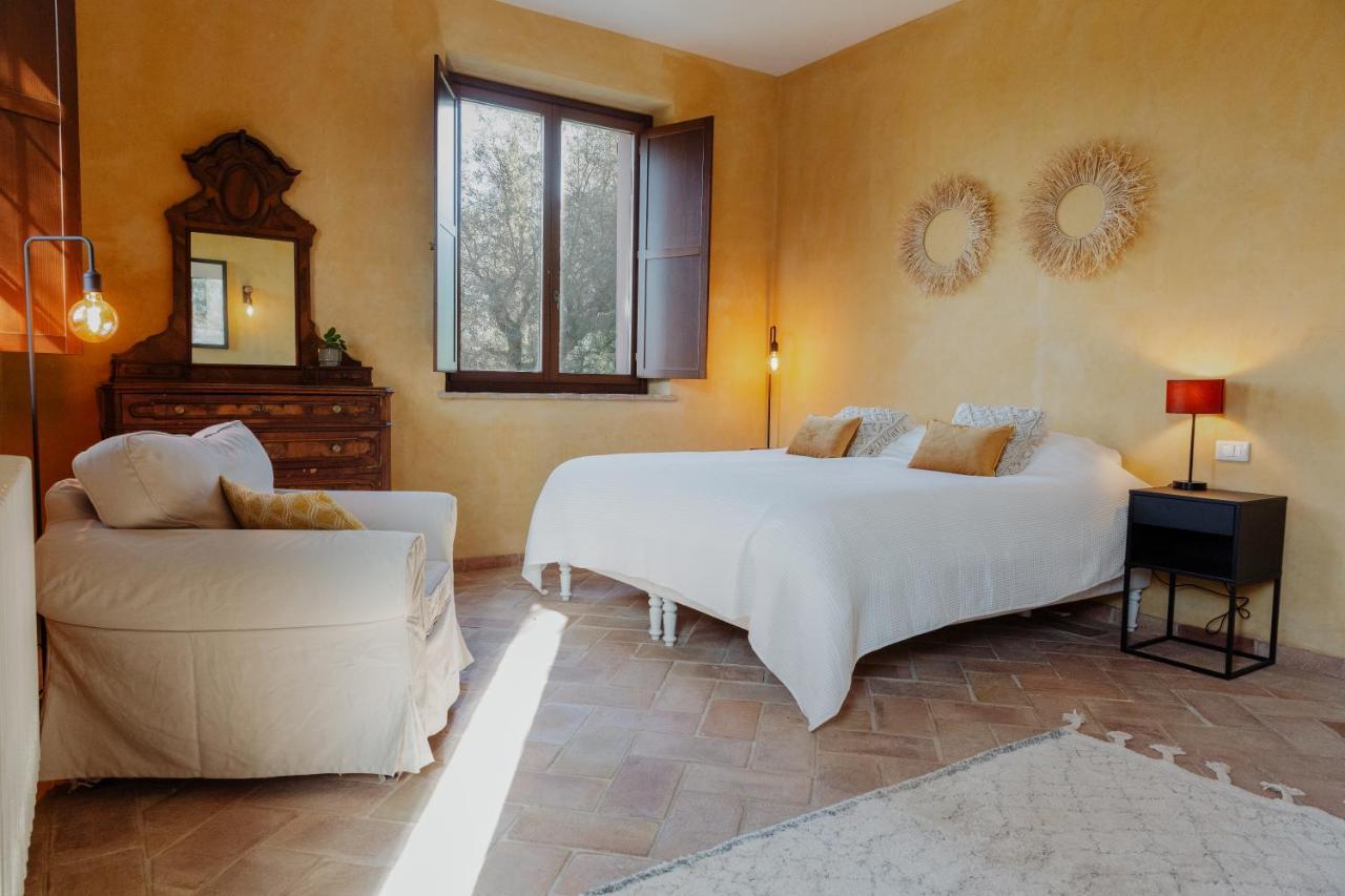 Agriturismo Qui Voglio Monte Roberto Esterno foto