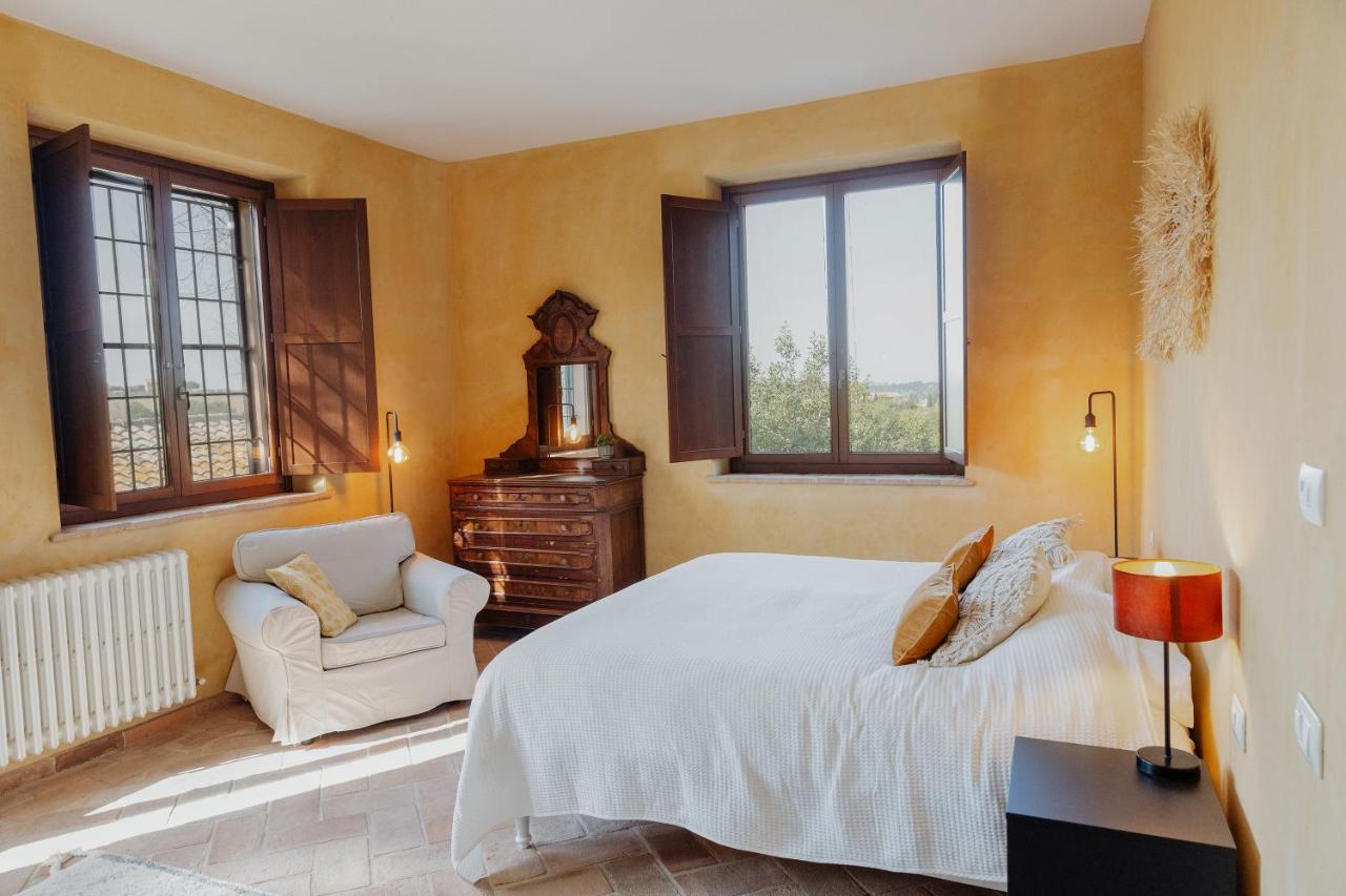 Agriturismo Qui Voglio Monte Roberto Esterno foto