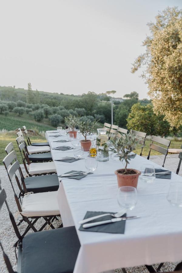 Agriturismo Qui Voglio Monte Roberto Esterno foto