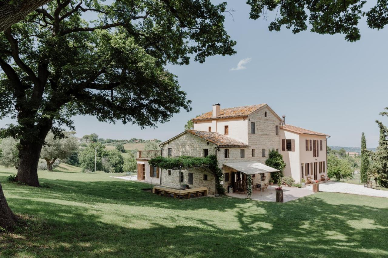 Agriturismo Qui Voglio Monte Roberto Esterno foto