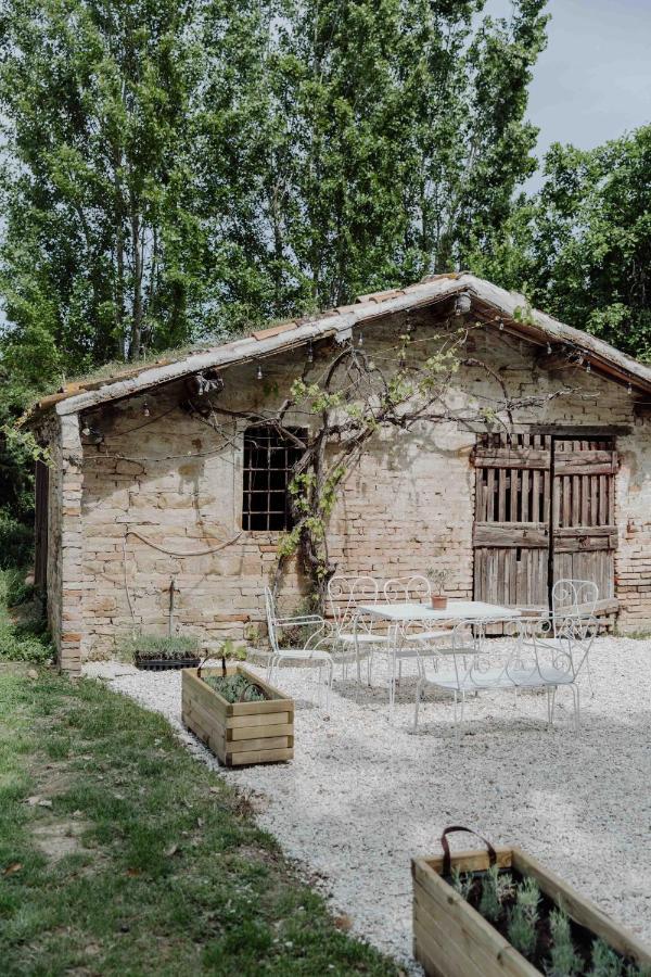 Agriturismo Qui Voglio Monte Roberto Esterno foto